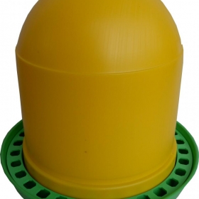 Itató műanyag 4 liter erősített sárga
